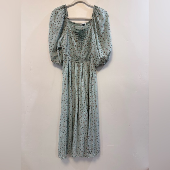 IVY CITY CO. Hazel Midi in Green Floral Smocked
Puff Sleeve Dress Size Small - Picture 2 of 8